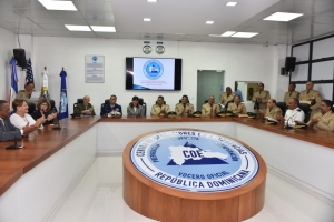 Embajadora de los EE.UU. visita a Director COE