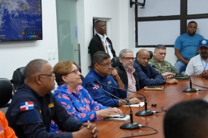 El director del COE encabez&oacute; una reuni&oacute;n con la ingeniera Gloria Ceballos......